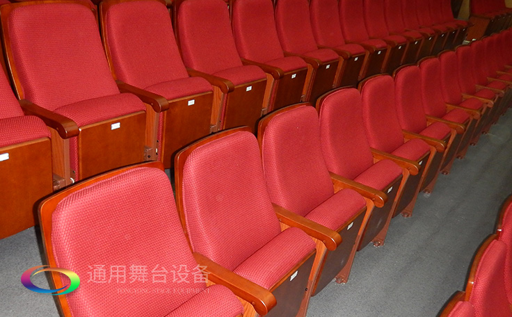通用舞臺承接廣州市廣鐵一中報(bào)告廳舞臺幕布、燈光、音響項(xiàng)目
